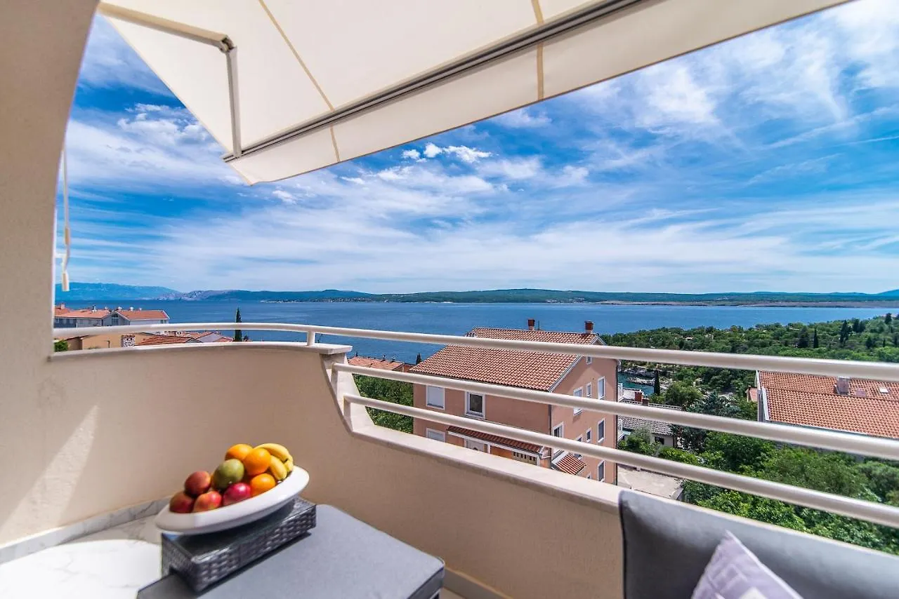 Luxury Apartment Queens Dramalj