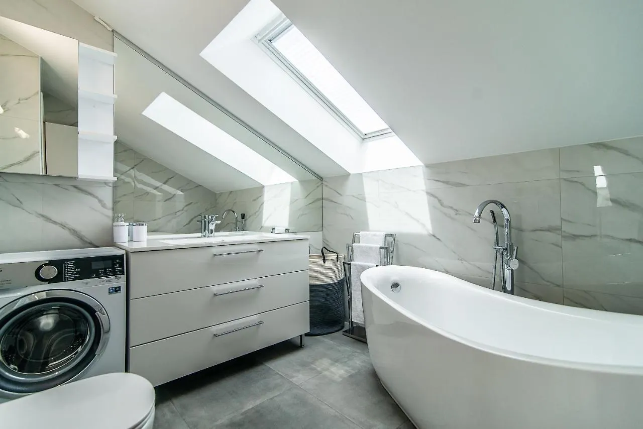 Luxury Apartment Queens Dramalj